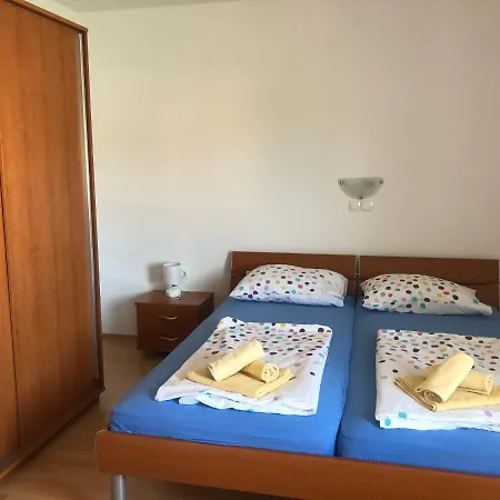 Laura Apartamento Lopar