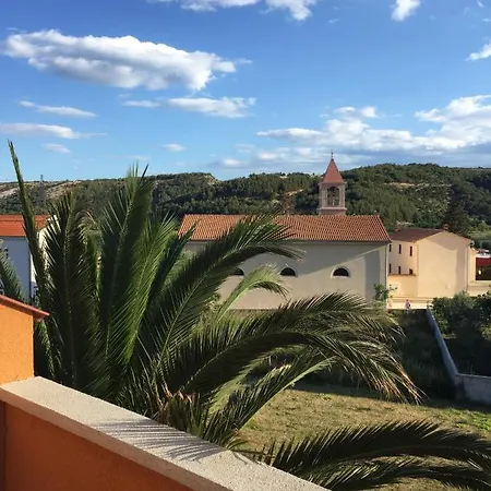 Laura * ロパール